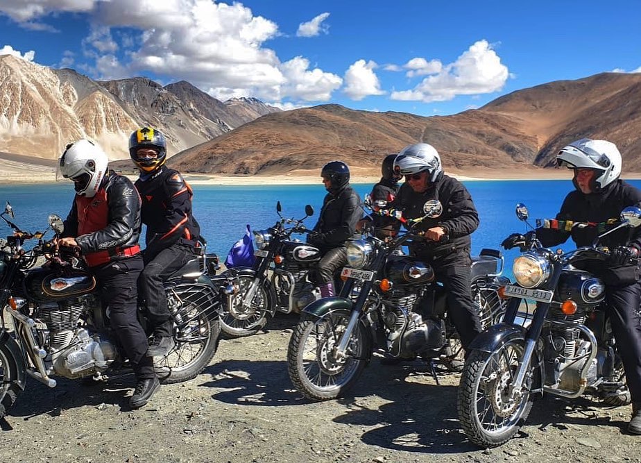 Motorcycle Travel in Pakistan: Ghizer valley to Kokush Lake