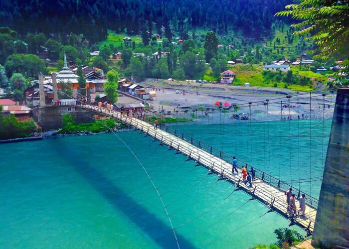 How I Started My Journey from Sharda to Noori Top: A Complete Tour Guide